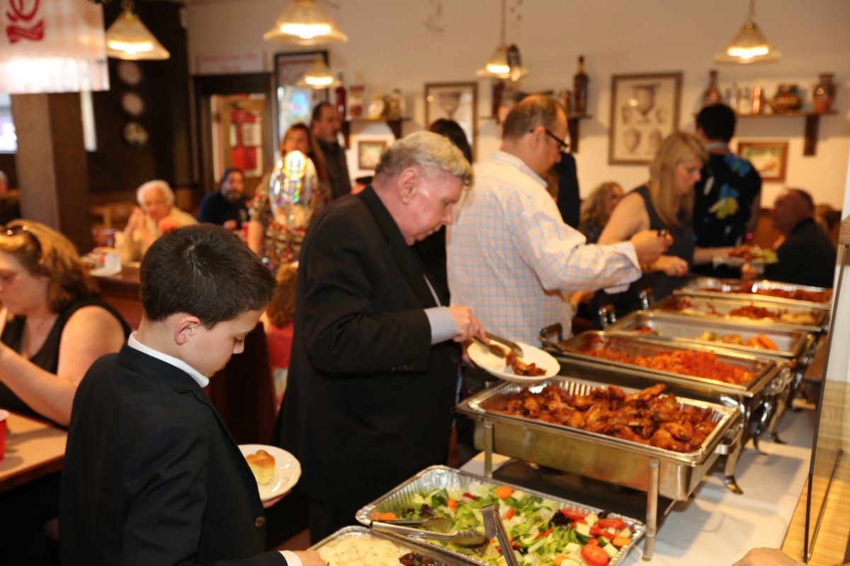 peoplegettingcateringfood
