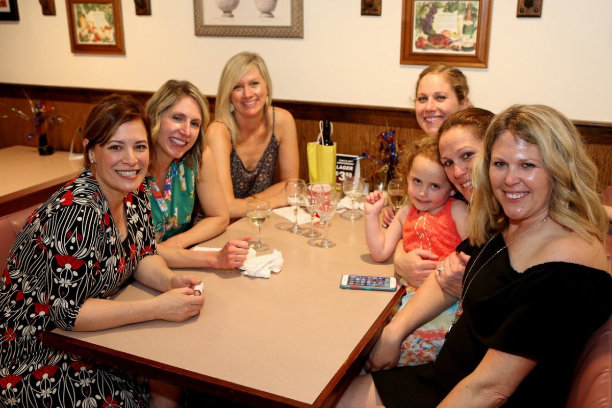 tableofTonyswomenatbooth